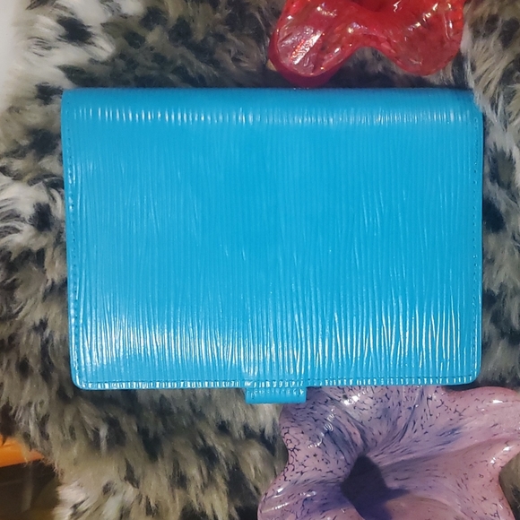 Louis Vuitton Agenda - Picture 2 of 12